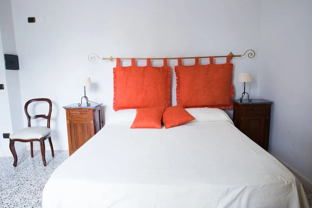 Vittoria Guest House - Battipaglia - фото 5