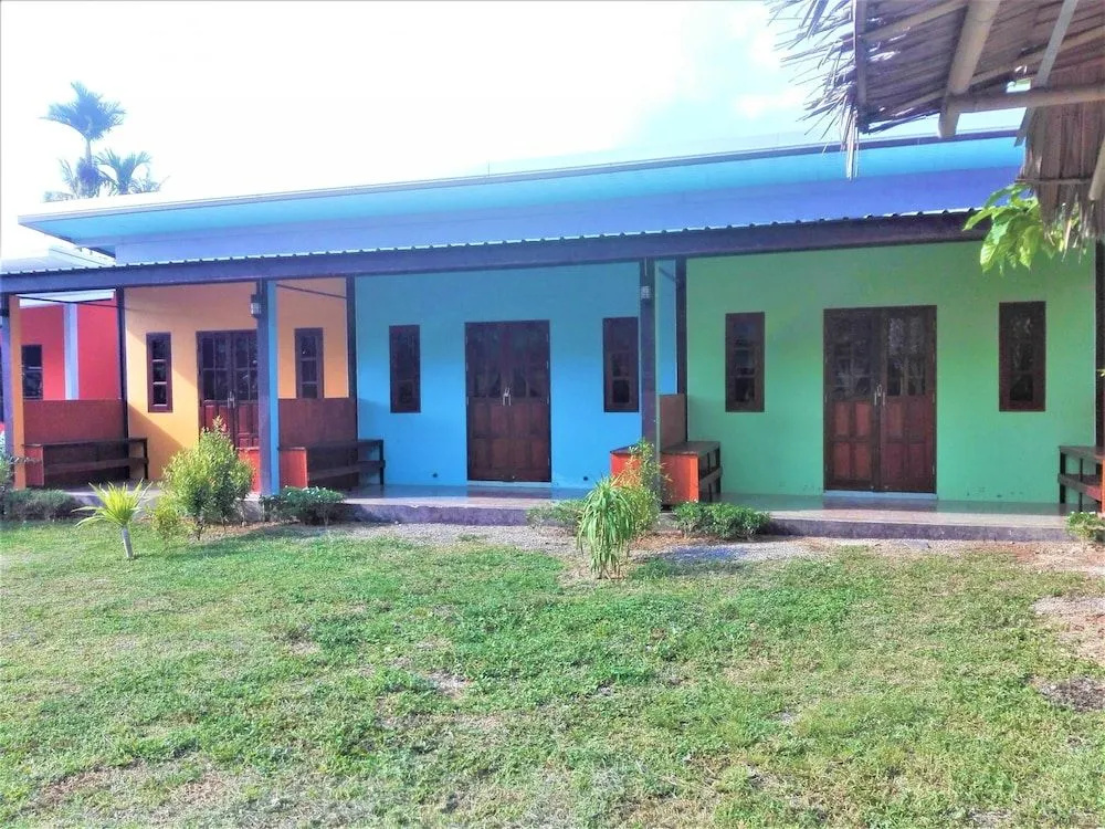 Lanta Mother Hostel