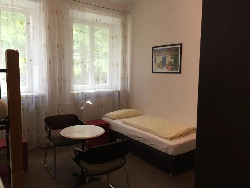 Standard Quintuple room