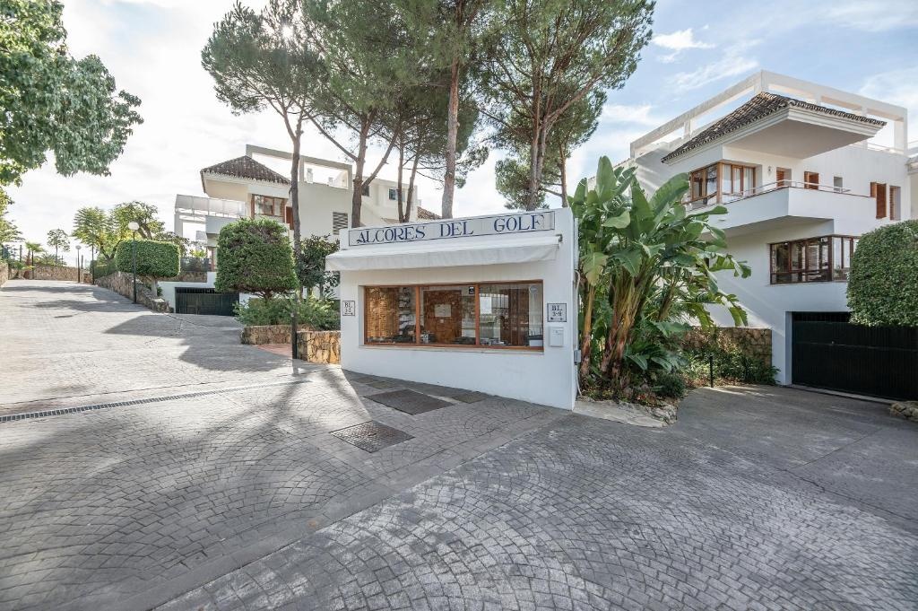 Alcores del Golf, Oustanding luxury penthouse