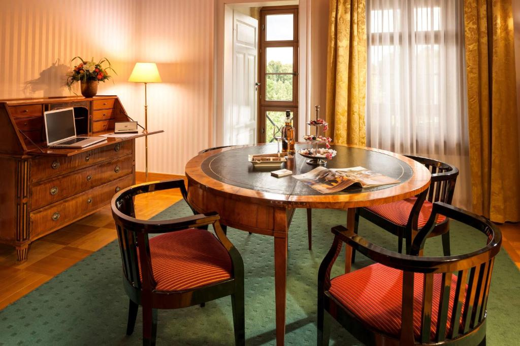 Comfort Suite with park view