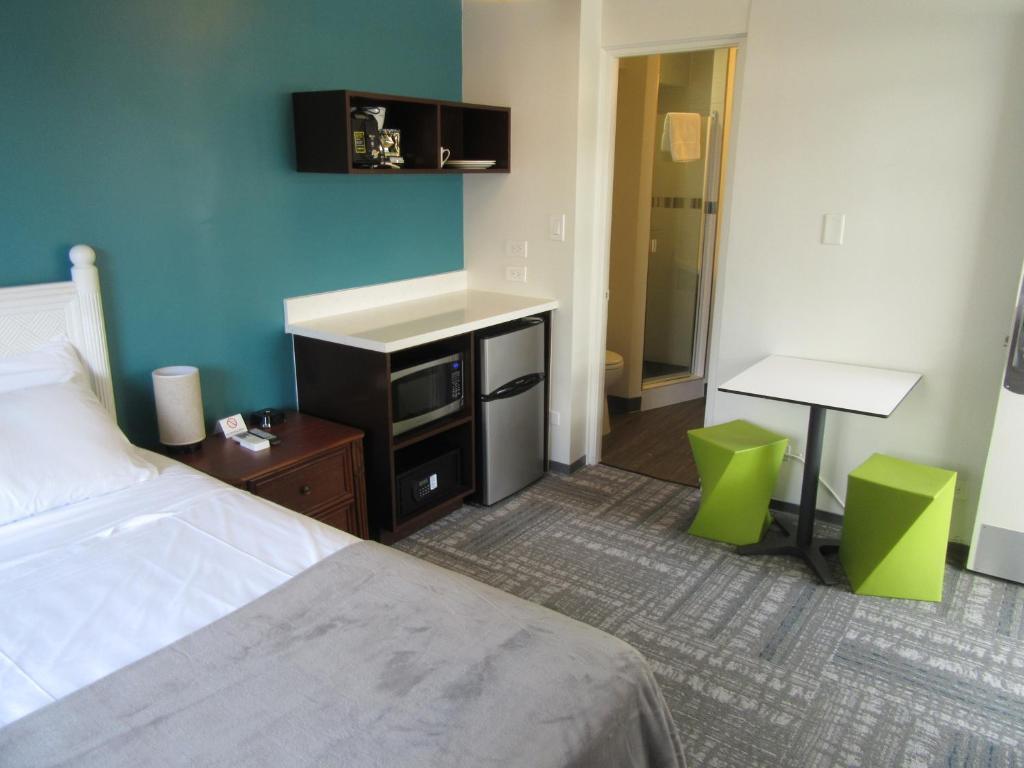 Waikiki Central Hotel by null