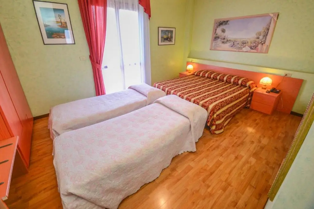Standard Quadruple room with balcony