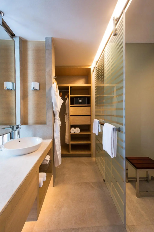 Double room (full double bed)
