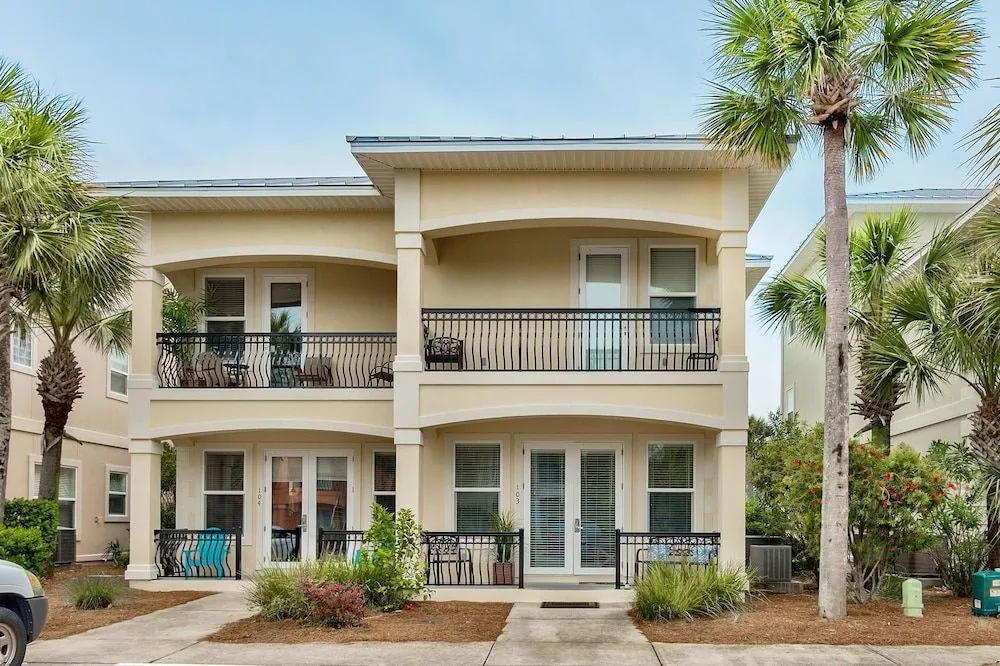 MIRAMAR BEACH VILLAS 103 4 Bedroom Holiday Home by Five Star Properties