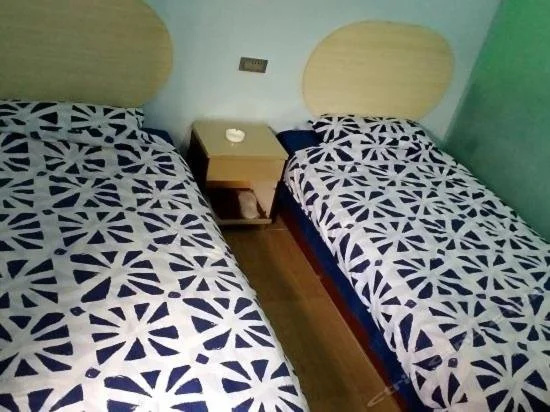 Huayin Lotto Hostel