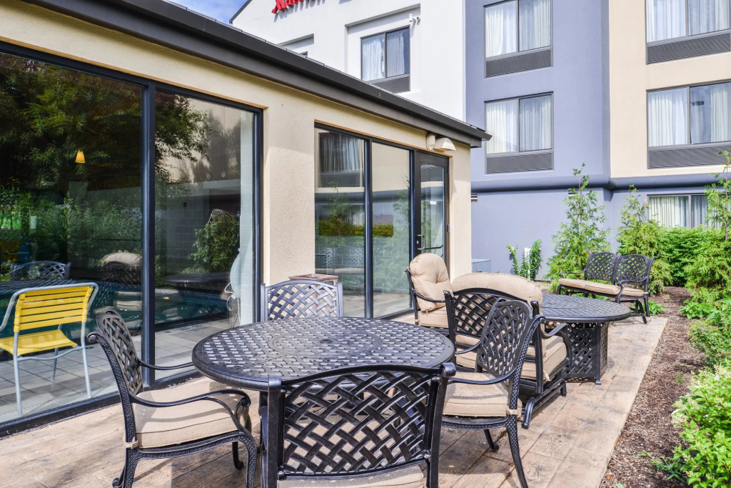 Balcony & Terrace