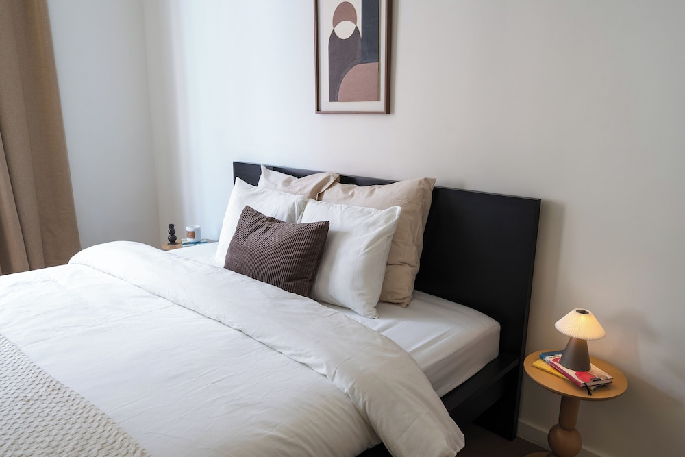 Comfortable Stay for 2 Easy City Access