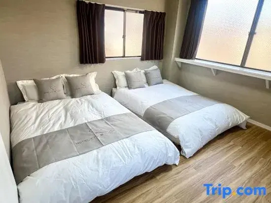 3 Bedrooms Apartment