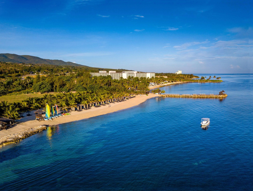 Beach & Waterfront