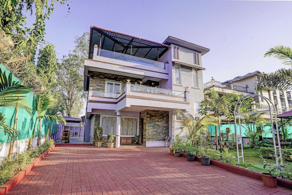 Alaya Stays Nest 4BHK villa with Pool