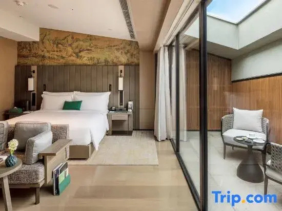 Standard Double room with garden view (full double bed)
