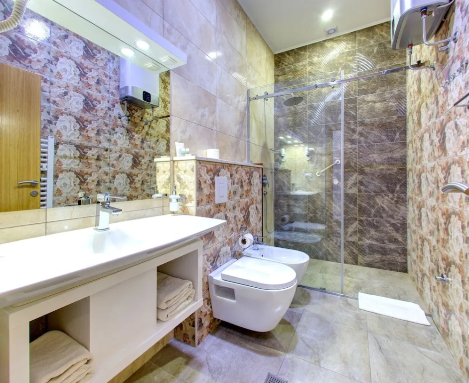 Superior Double room (full double bed)