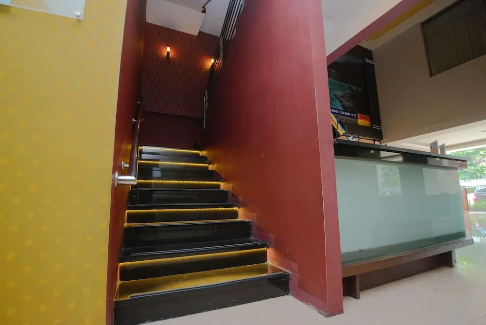 Lobby & Reception