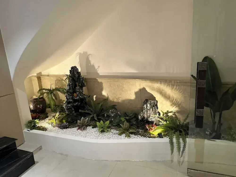 Lobby & Reception