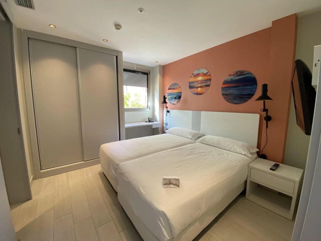 2 Bedrooms Classic Cottage
