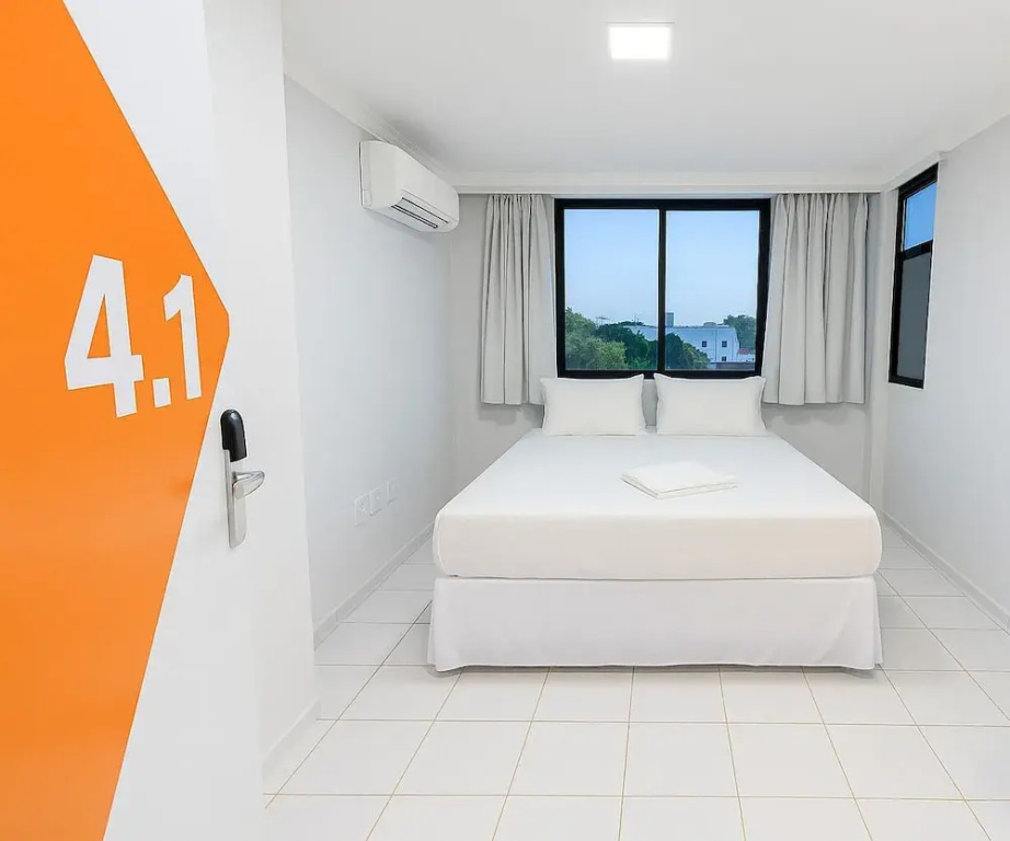 1 Bedroom Superior Double room with city view (full double bed)