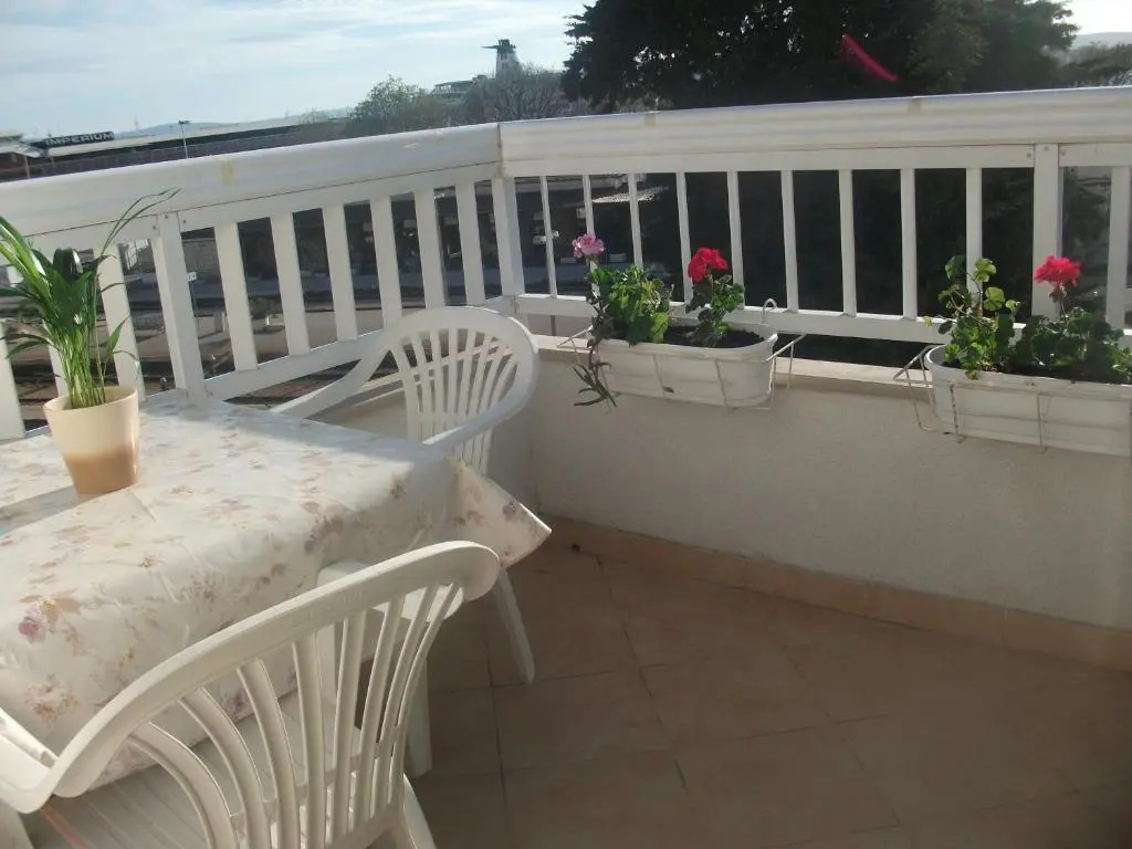Standard Double room with balcony (full double bed)