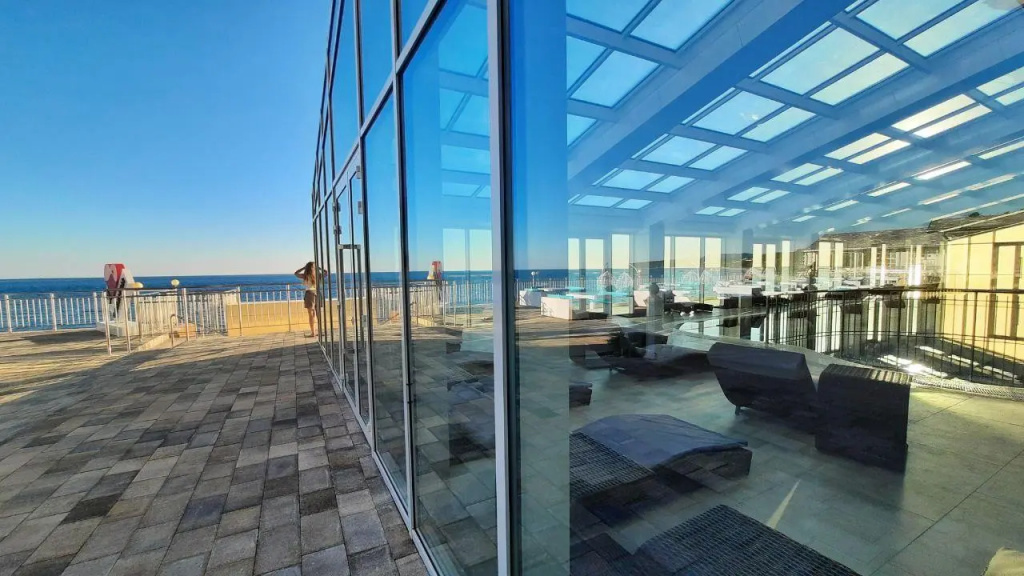 Beach & Waterfront