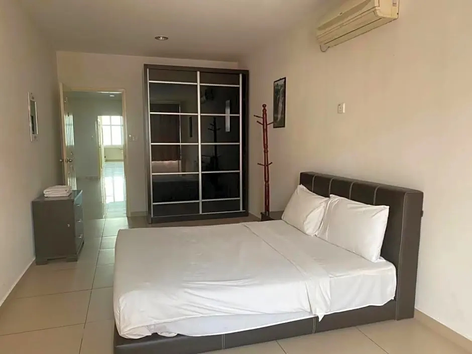 3 Bedrooms Double Apartment full double bed