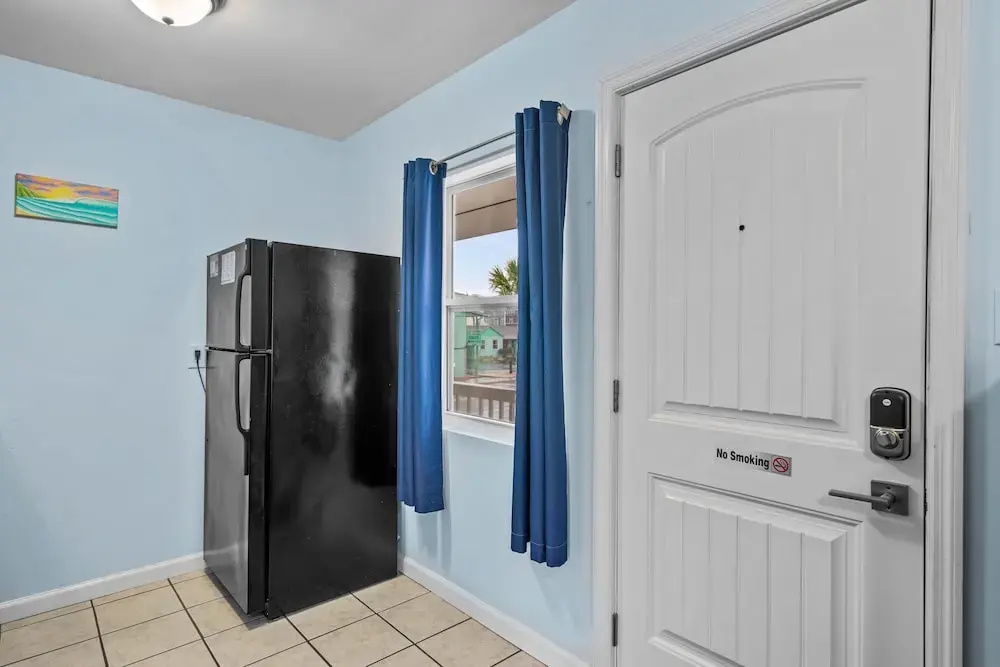 Standard Quadruple room with city view