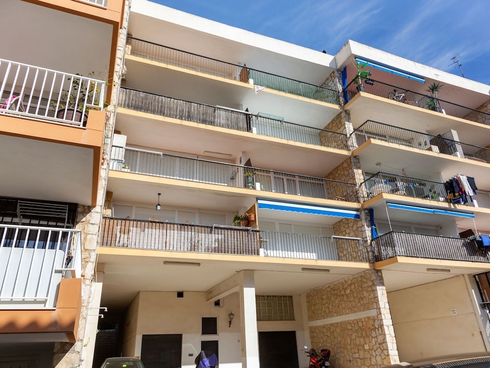 Captivating Holiday Home in Salou With Balcony
