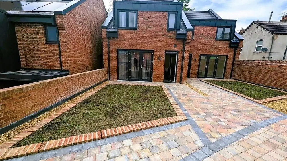 Lovely Modernist 4 Bed House