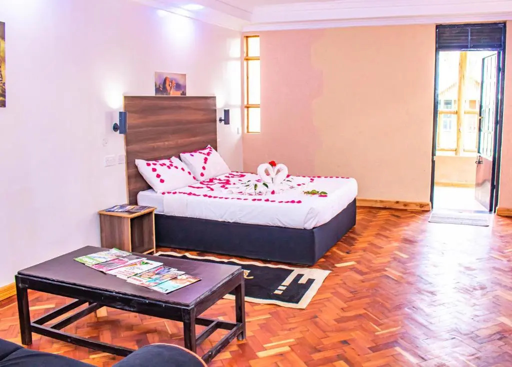 Deluxe Double room (full double bed)