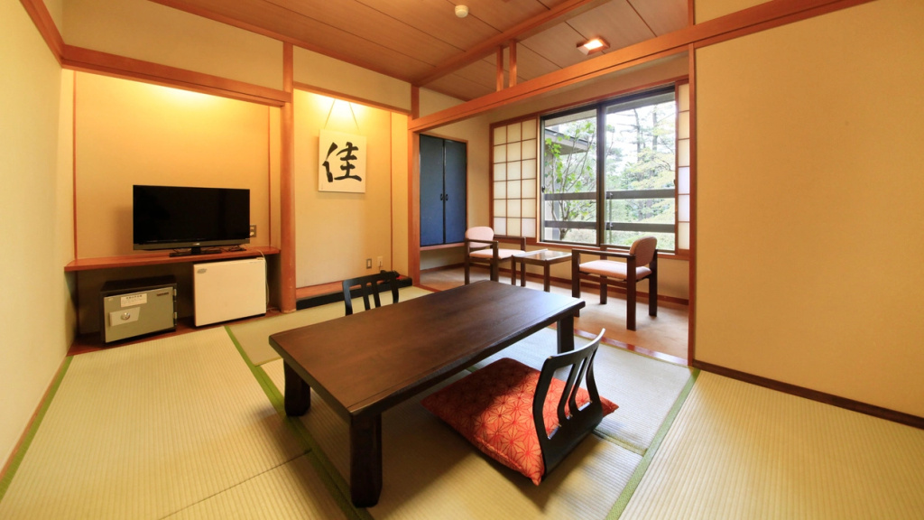 Japanese-style (6 Tatami Mats) room