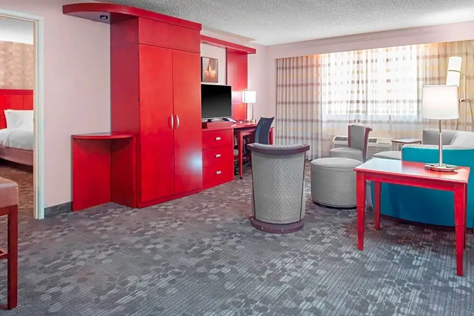 2 Bedrooms Double Suite (full double bed)