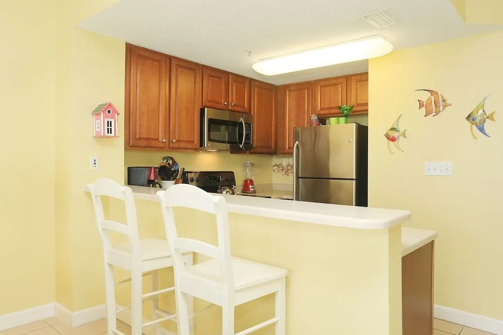Seychelles Beach Resort 2003 - 1 Br condo by RedAwning