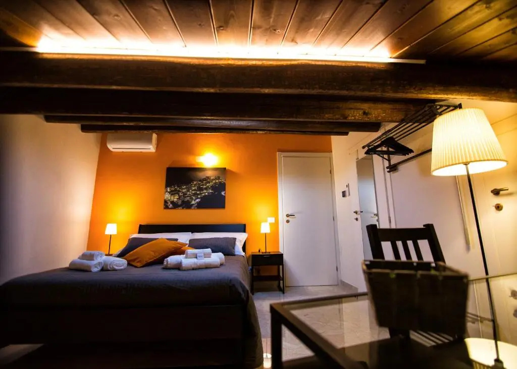 Economy room