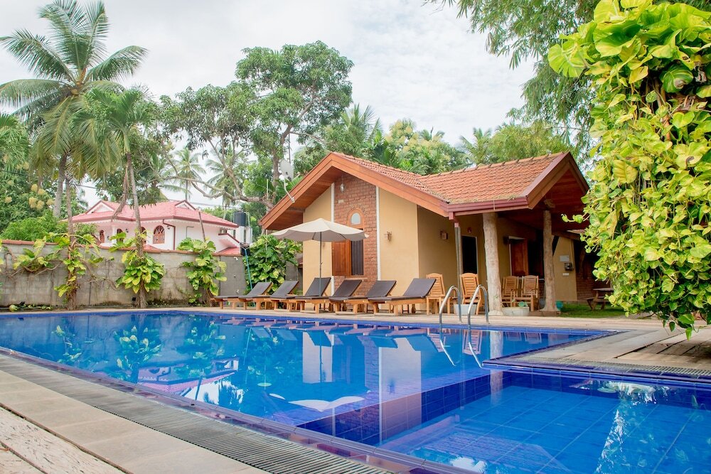 Villa Shade