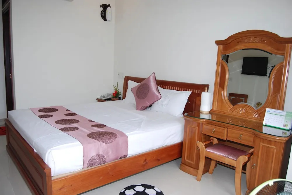 Standard Triple room with lake view