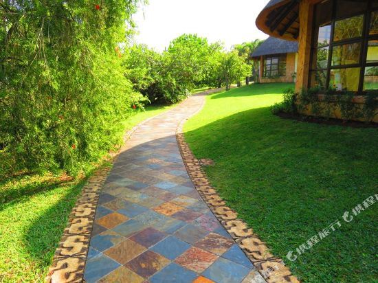 Summerfield Botanical Garden & Exclusive Resort image