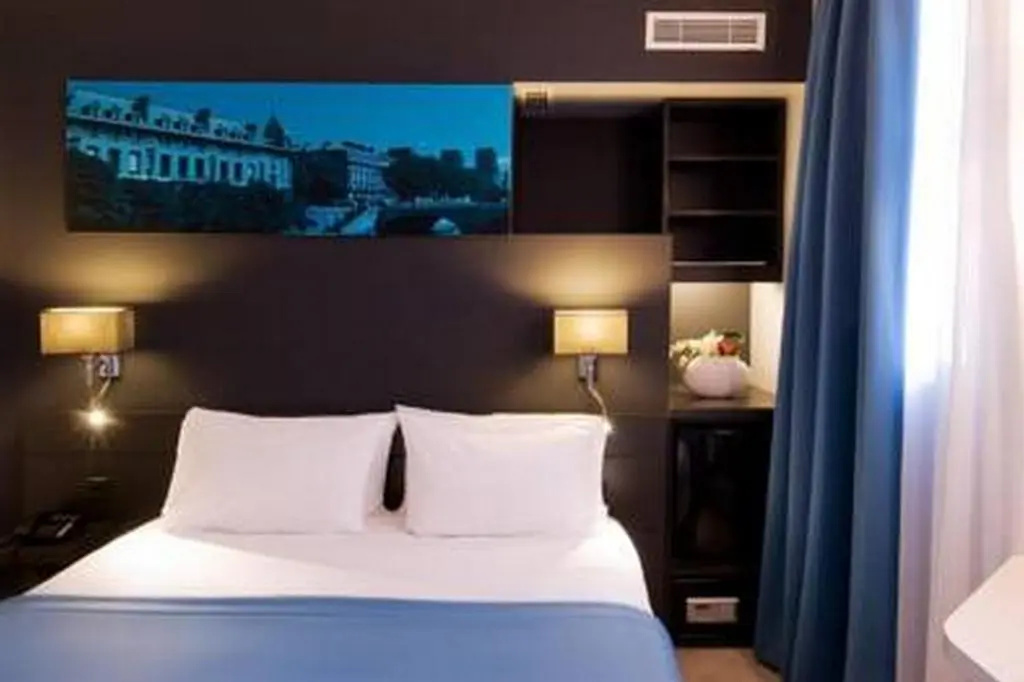 Standard Double room (full double bed)