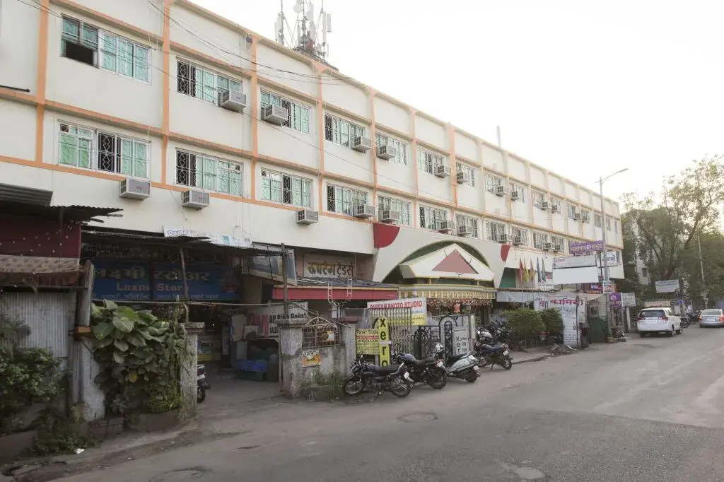 Kamini Hotel