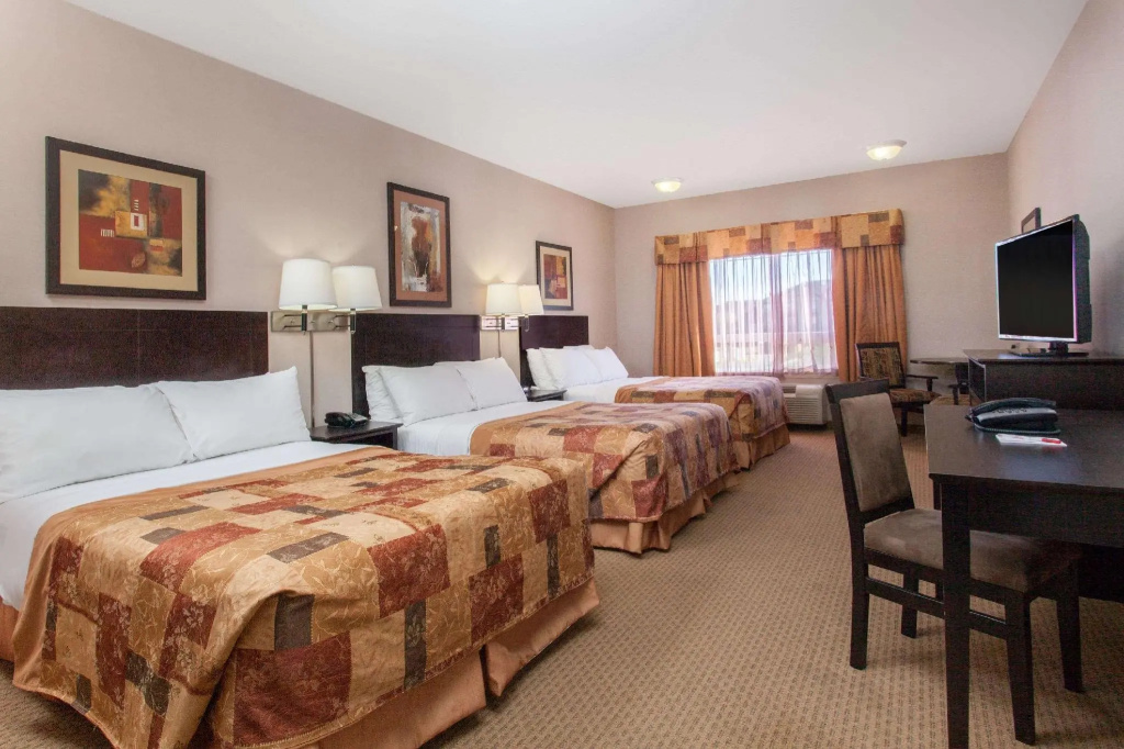 Standard Sextuple room