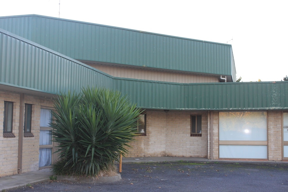 Mount Gambier International in Suttontown