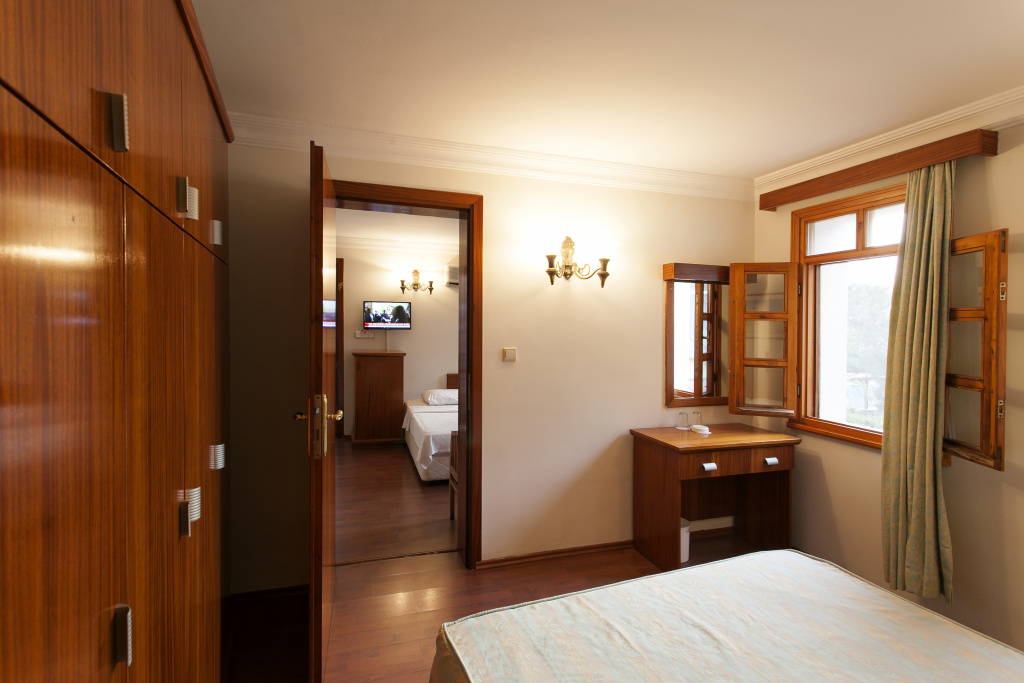 Perdikia Beach Hotel — фото