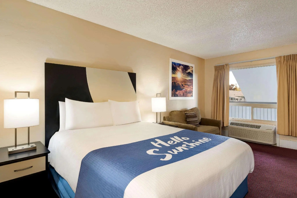 Standard Double room (full double bed)