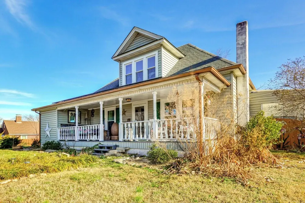 'storybook Craftsman' Home w/ Private Hot Tub!