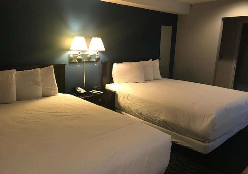 Trade Winds Inn — 2