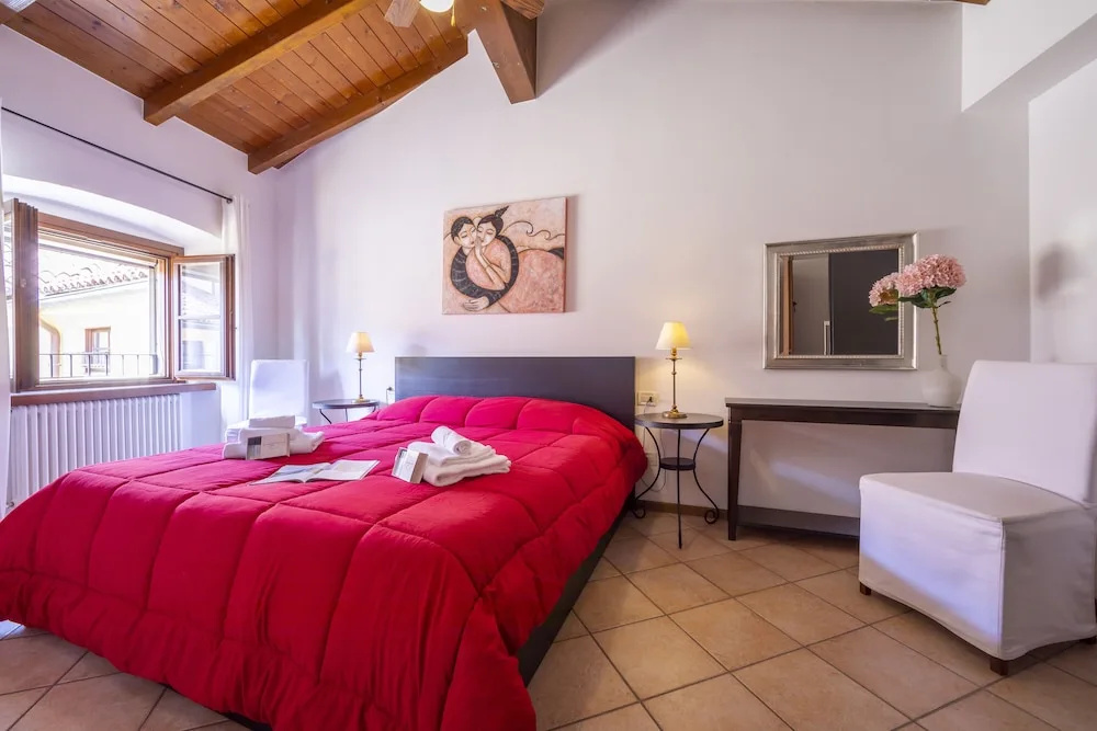 1 Bedroom Family Apartment