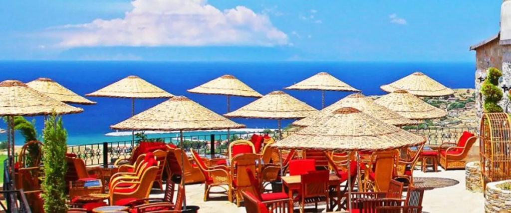 Beach & Waterfront
