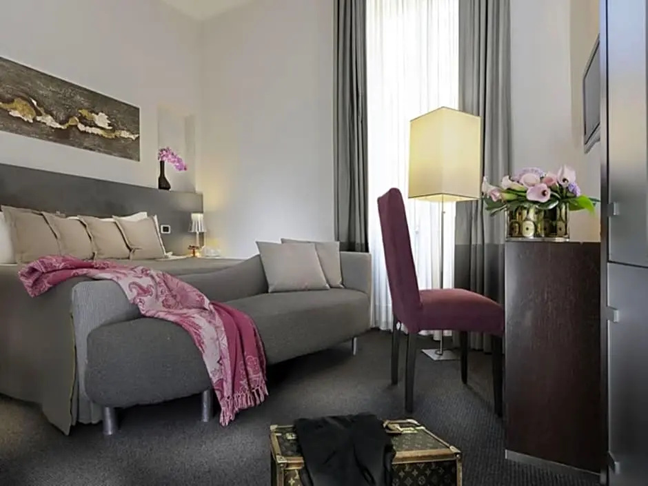 Superior Double room (full double bed)