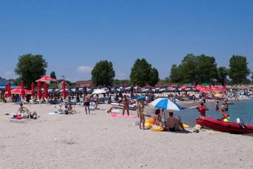 Beach & Waterfront
