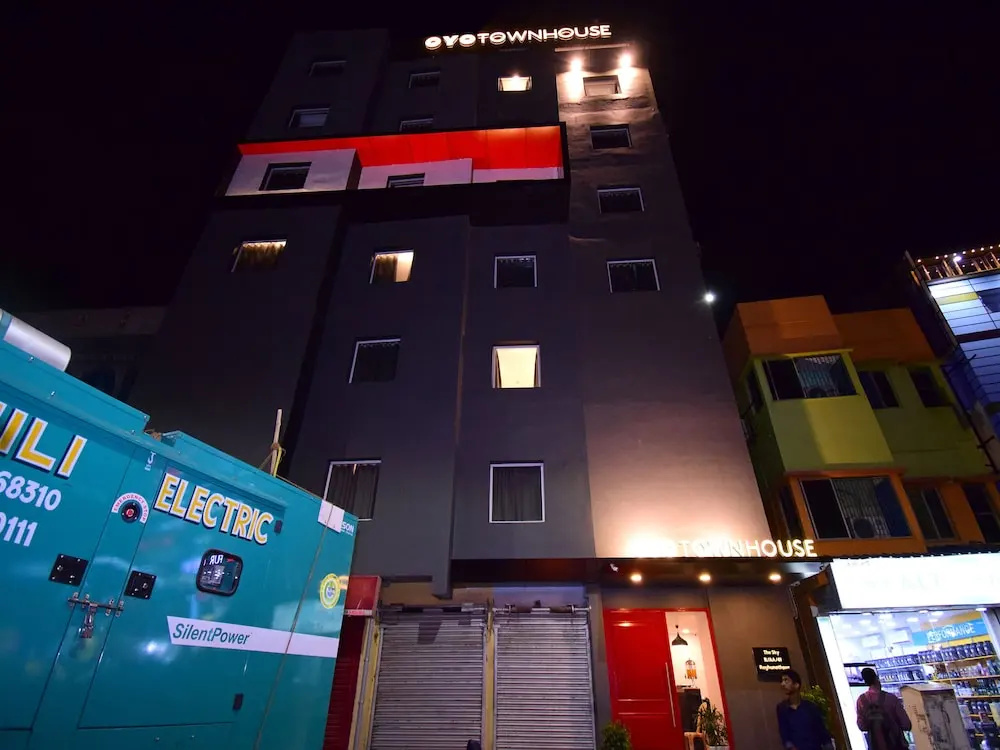 FabHotel The Sky I