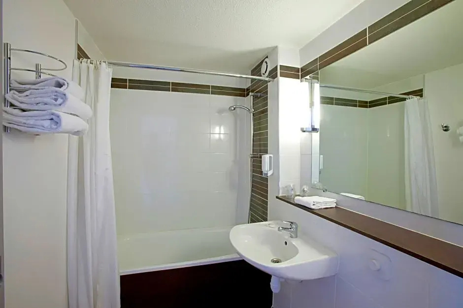 Sure Hotel by Best Western Biarritz Aeroport - Chambres