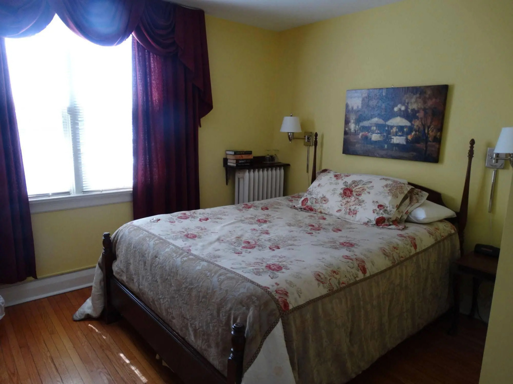 Hochelaga Inn